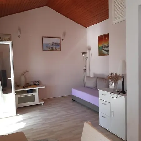 Apartment Mirjana