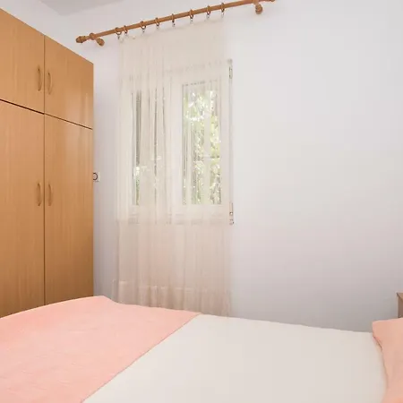 Mirjana Apartment *