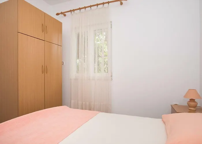 Mirjana Apartamento *